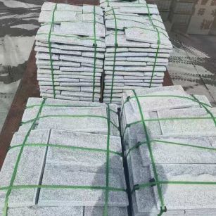 濮阳 芝麻白蘑菇石装车出货