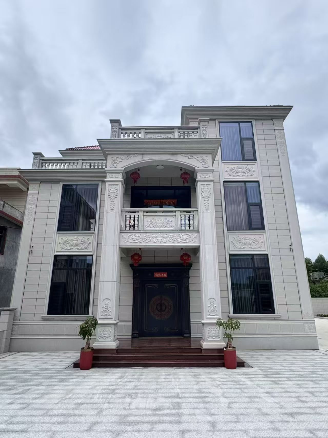 濮阳 芝麻白石材别墅干挂案例展示