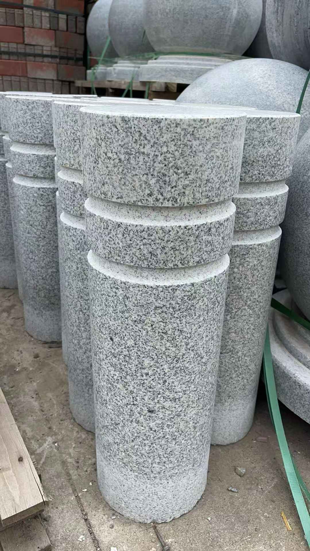 濮阳 芝麻白花岗岩挡车柱、隔离柱多少钱