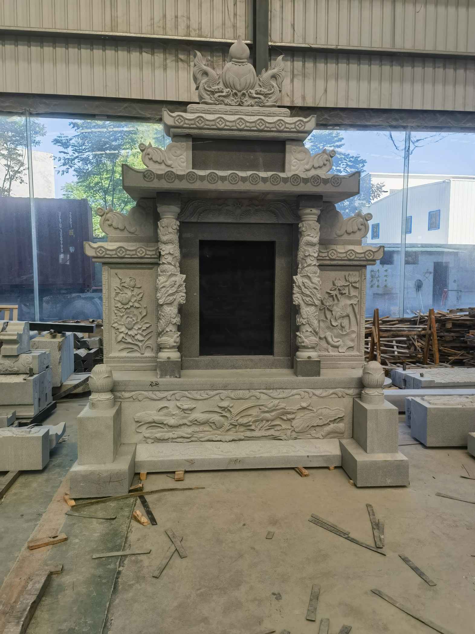 濮阳 芝麻灰高档墓碑、土墓，一套也支持定做