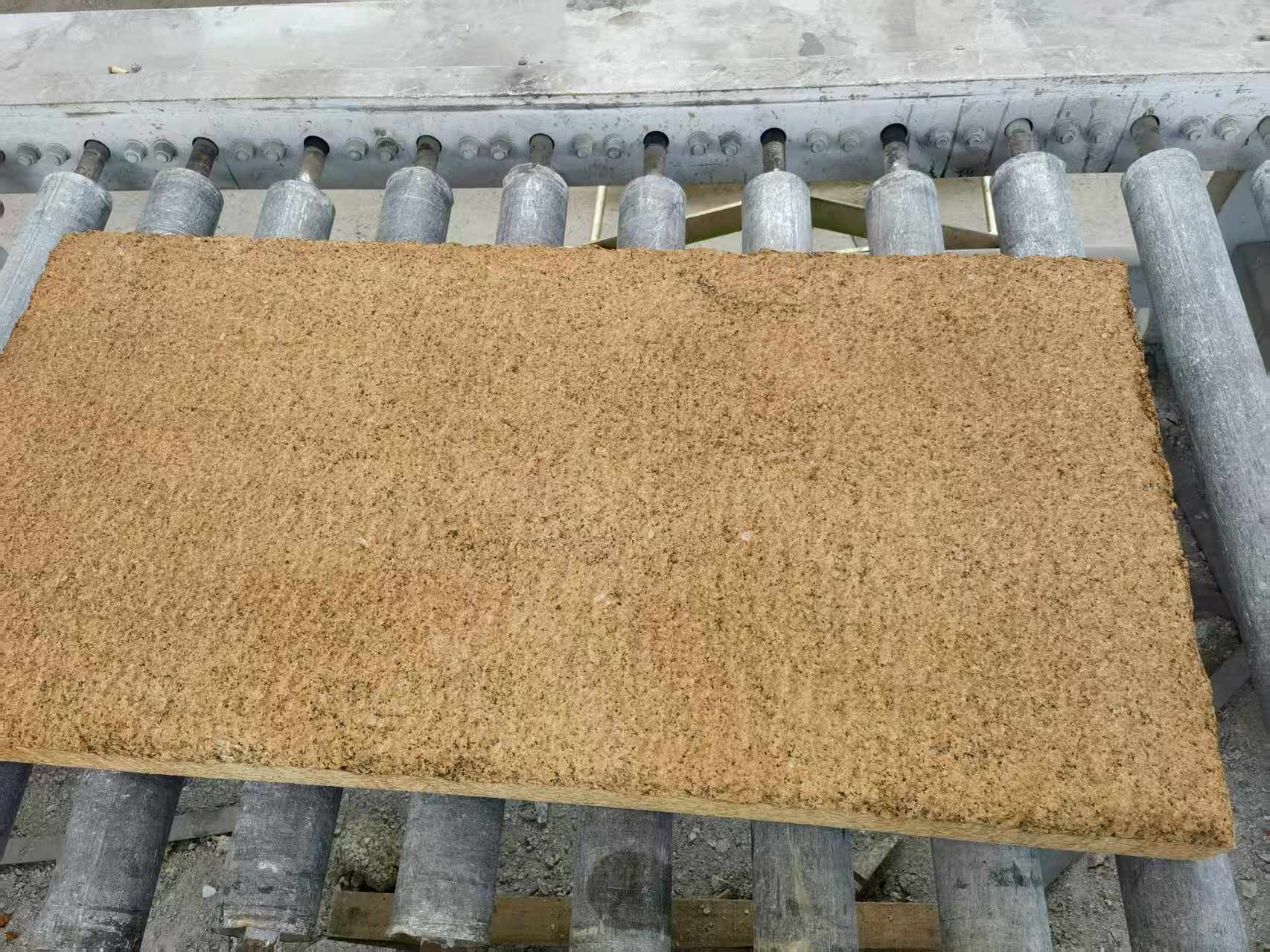 濮阳 菠萝面老石板，做旧仿古石，流水线生产加工