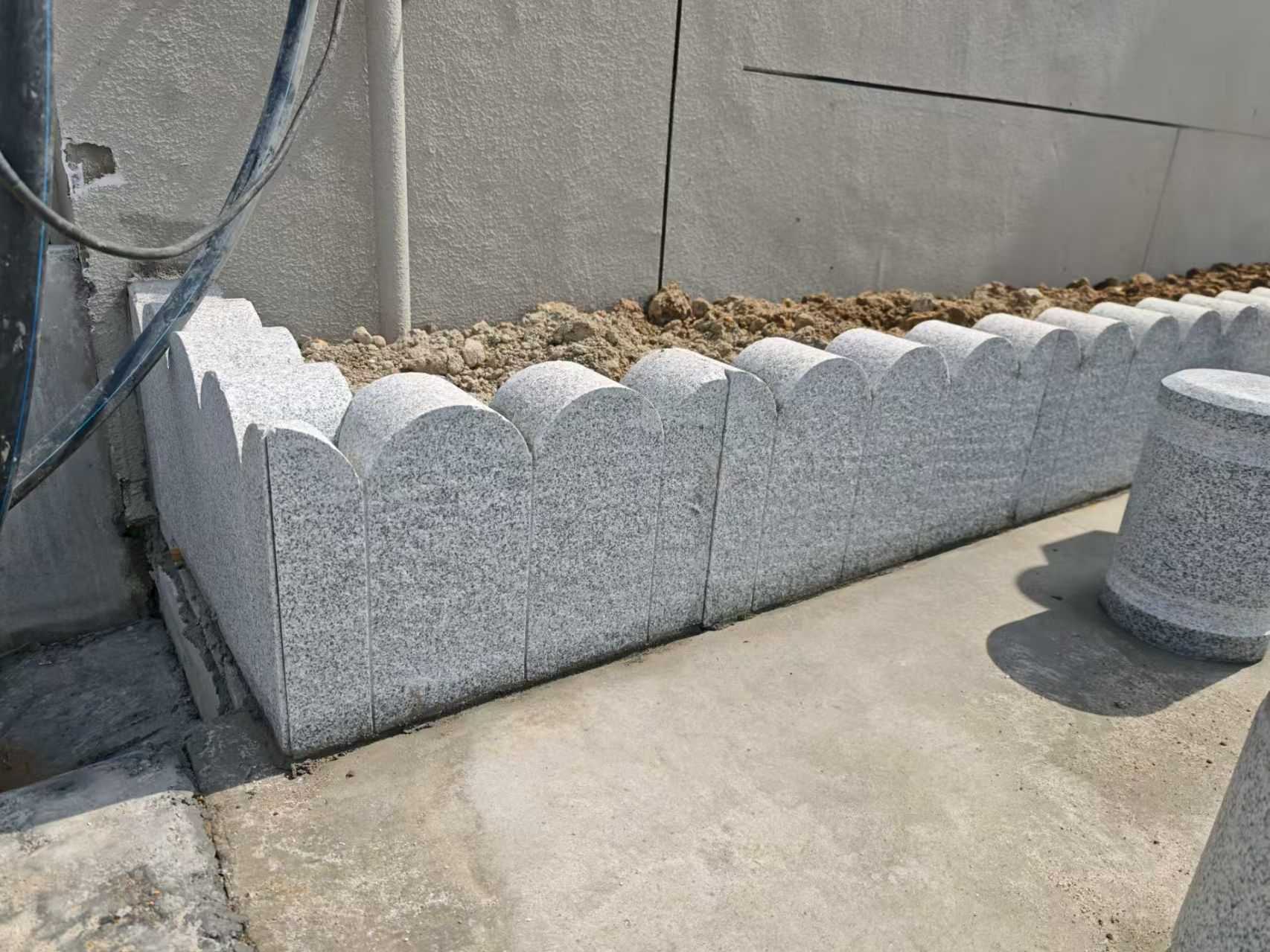 濮阳 芝麻白花岗岩花边石铺装效果图