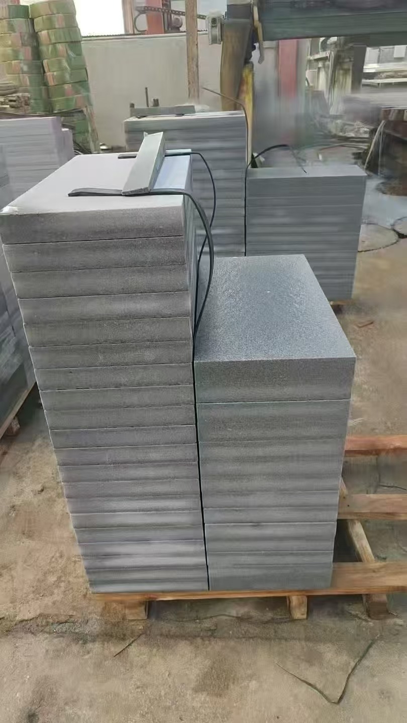 濮阳 芝麻灰火烧面300*600*50地铺石材